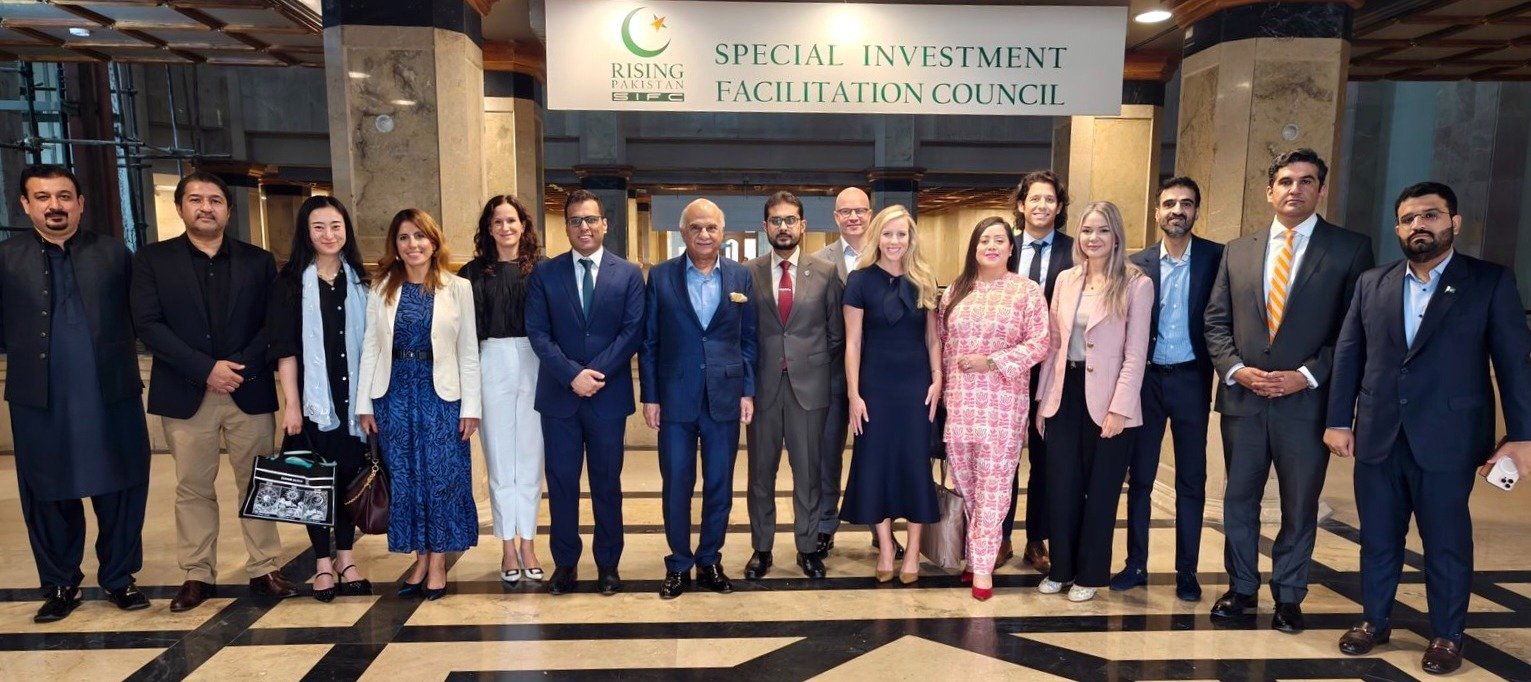 global tech leaders of zindigi advisory board visit pakistan for strategic engagements and fintech collaboration
