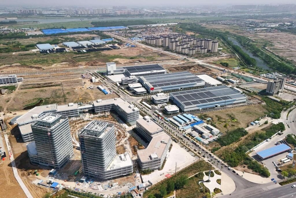 Commercial spaceflight fuels China's space exploration efforts