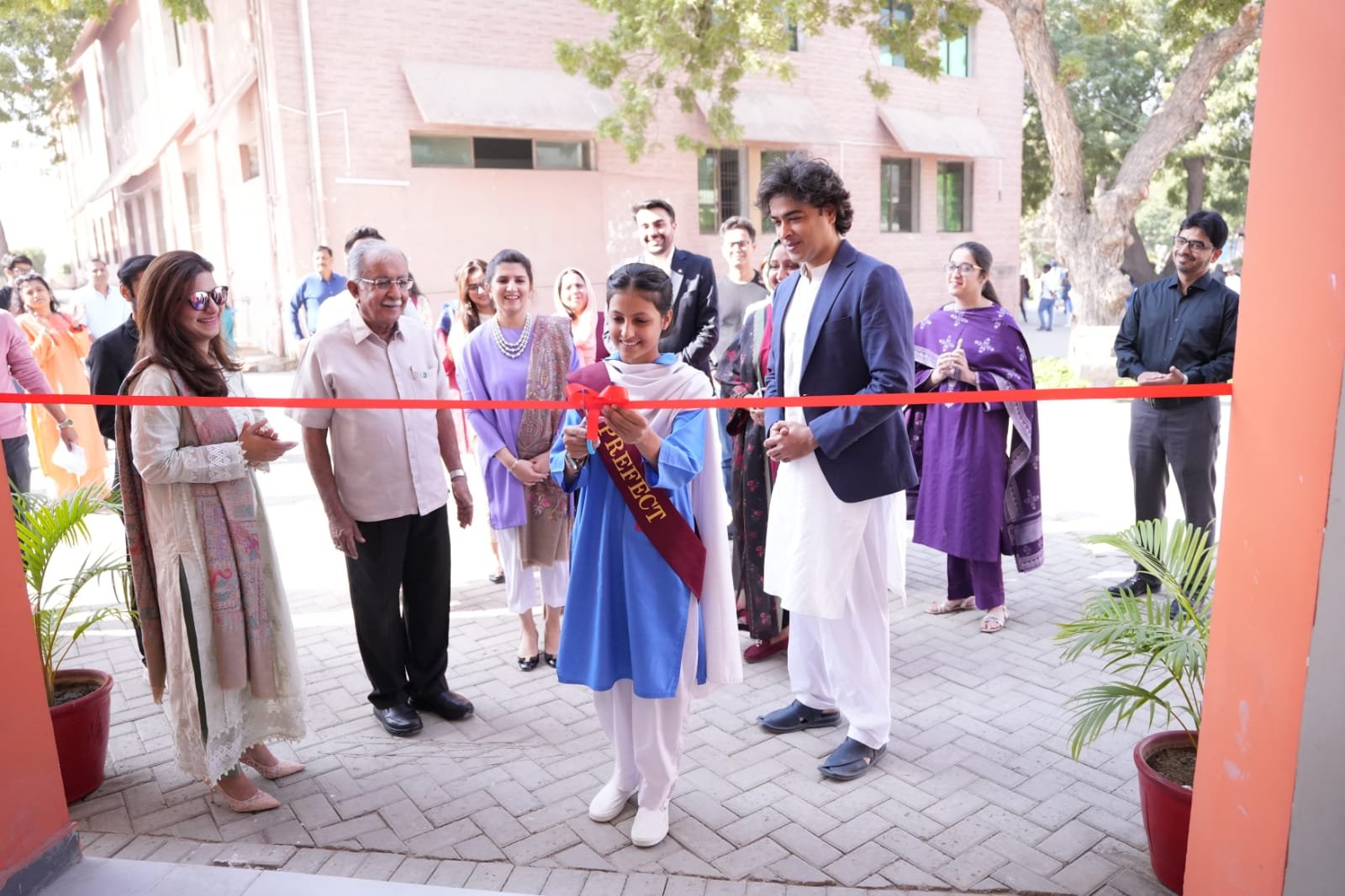 Mobilink Bank boosts girls’ digital education with solar-powered arts lab in Karachi