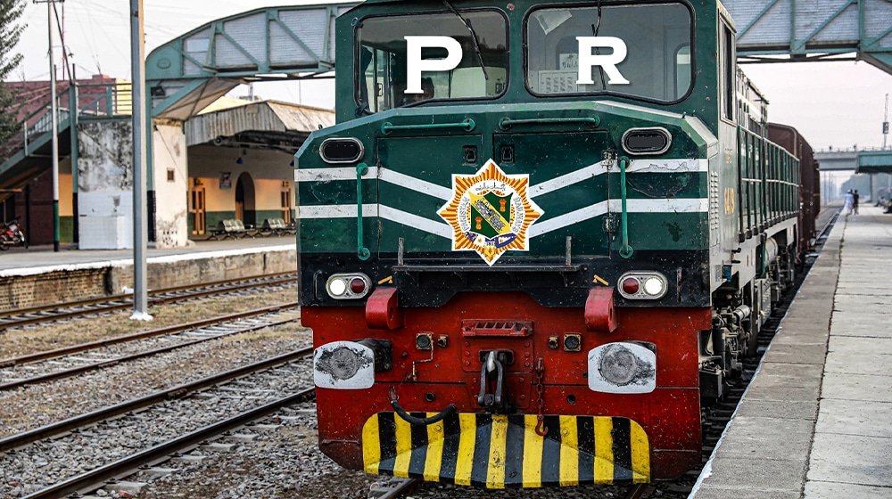 Pakistan Railways partners with five waste management firms to improve station cleanliness