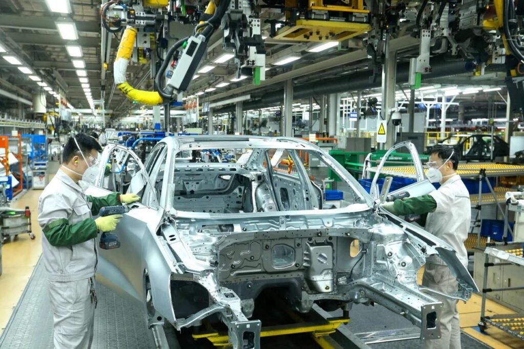 Three '30-million' milestones in auto sector highlight China's economic potential 4 10b