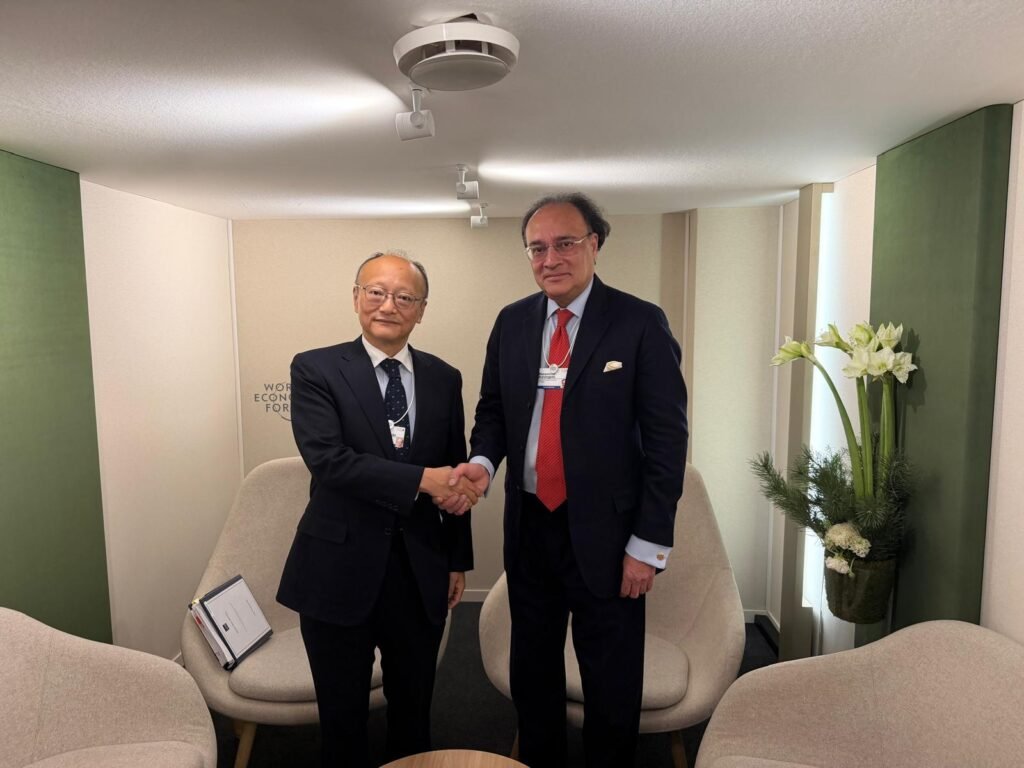 Finance Minister Muhammad Aurangzeb meeting ADB President and Menzies Aviation chair at WEF Davos