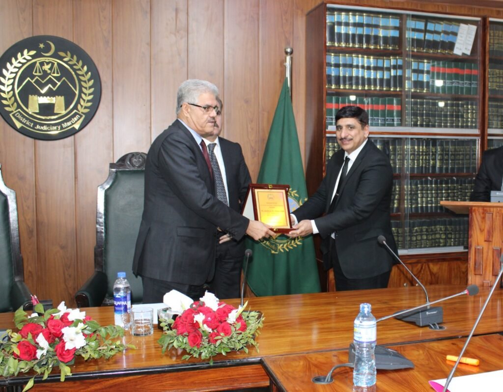 Peshawar High Court chief justice visits district courts in Mardan 2 Peshawar High Court chief justice visits district courts in Mardan