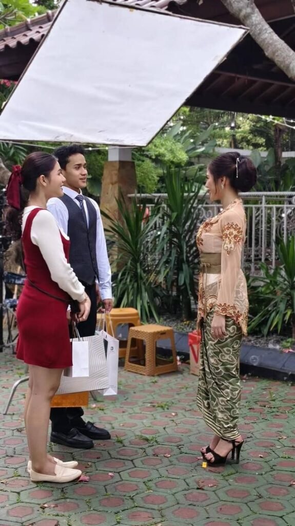 Chinese micro-drama surge in popularity across Southeast Asia 2 Chinese micro-drama surge in popularity across Southeast Asia
