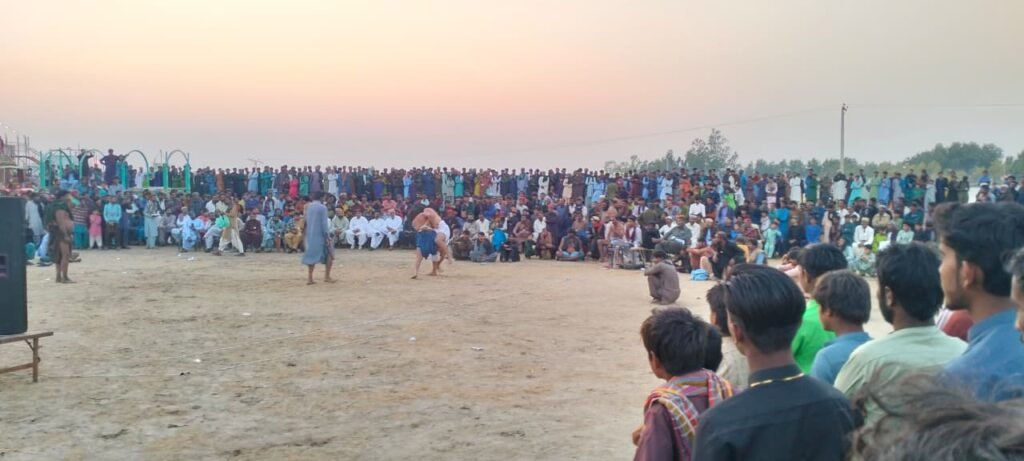 Ancient Malakhro wrestling draws crowds at Hazrat Ghulam Shah Urs in Sujawal