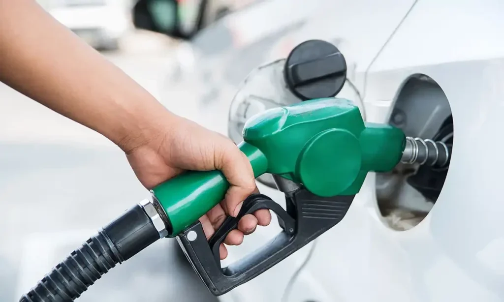 Local leaders criticize petrol price hike before Eid, urge government to review decision