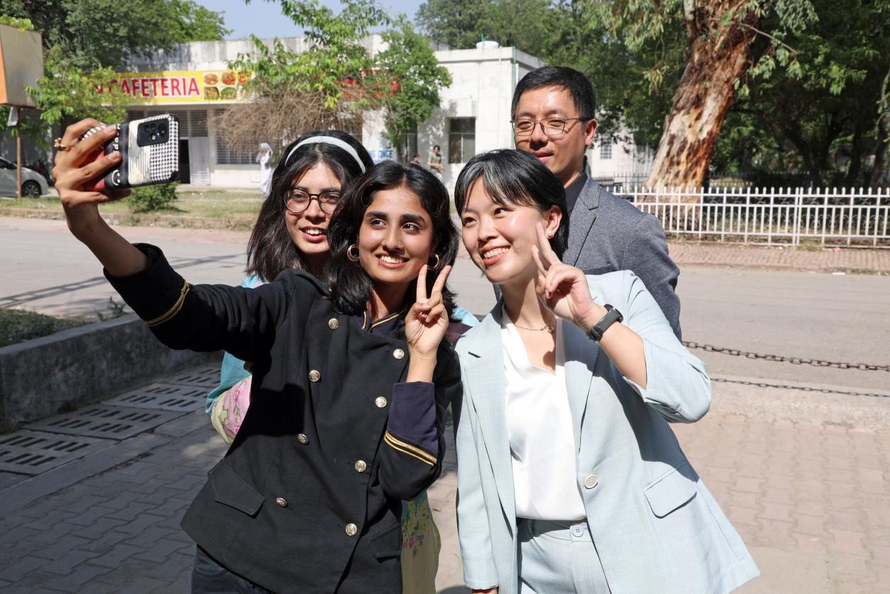 A Fudan University film screened in Pakistan