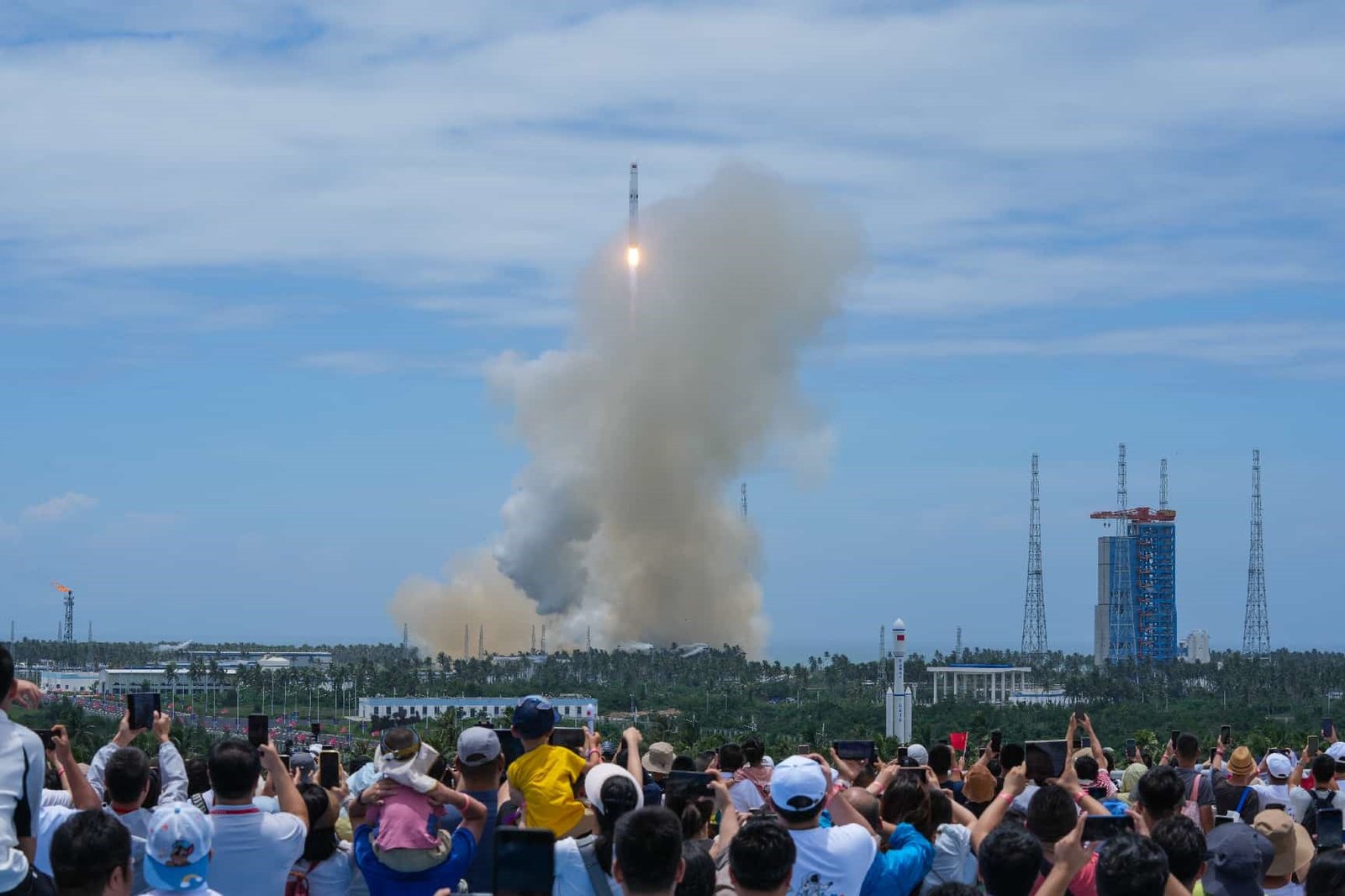 China achieves first sea-based rocket recovery using net-capture system