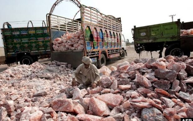 Pakistan earns $36 million from pink salt exports