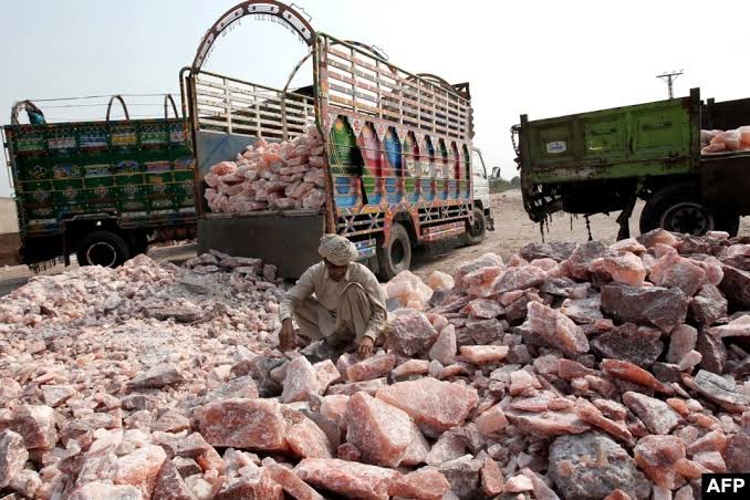Pakistan earns $36 million from pink salt exports