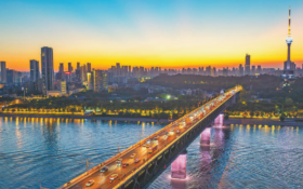 Smart lighting makes the Wuhan Yangtze River Bridge greener