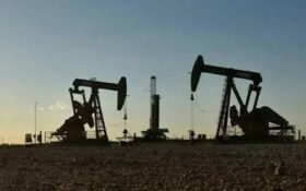 Oil production in Karak, Lakki Marwat jumps 16%
