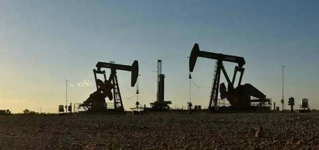 Oil production in Karak, Lakki Marwat jumps 16%