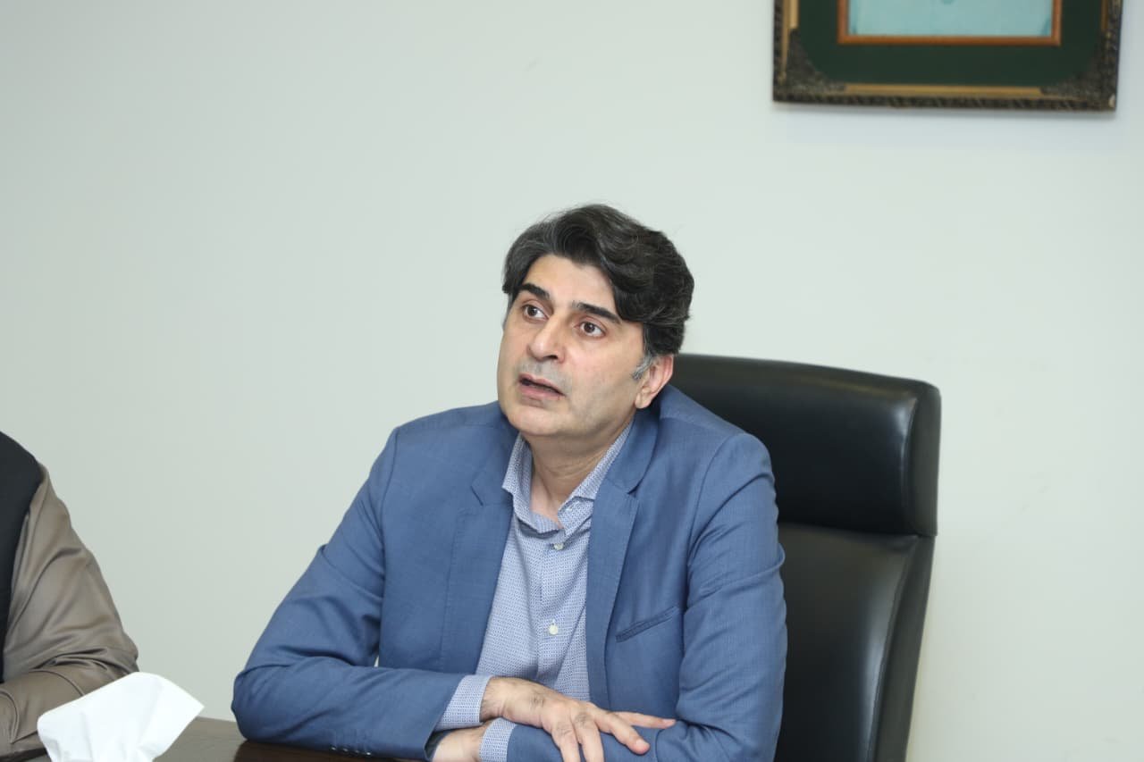 Minister orders five-year roadmap to boost kinnow, citrus exports